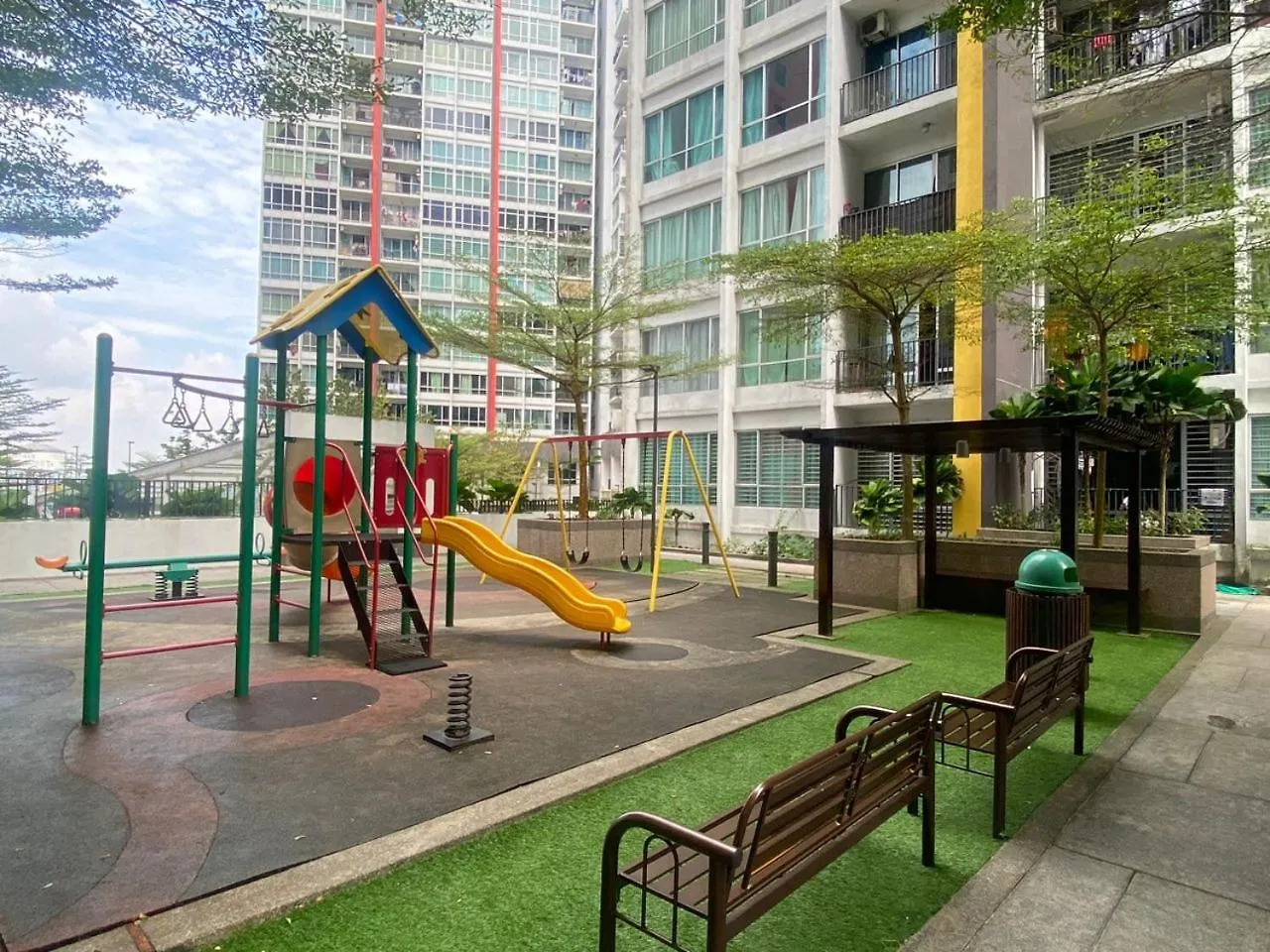Vesta Homes, Greenfield Regency , Paradigm Mall, Sutera Mall, Poolview Condo Johor Bahru Apartment